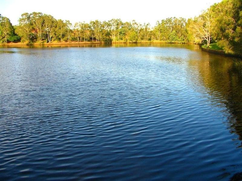 17 Berrimbillah Court, Ocean Shores NSW 2483