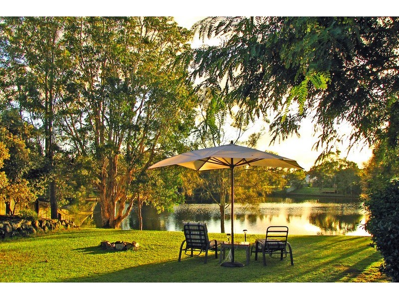 17 Berrimbillah Court, Ocean Shores NSW 2483