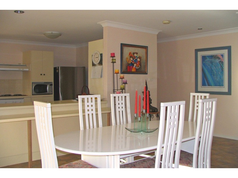 17 Berrimbillah Court, Ocean Shores NSW 2483