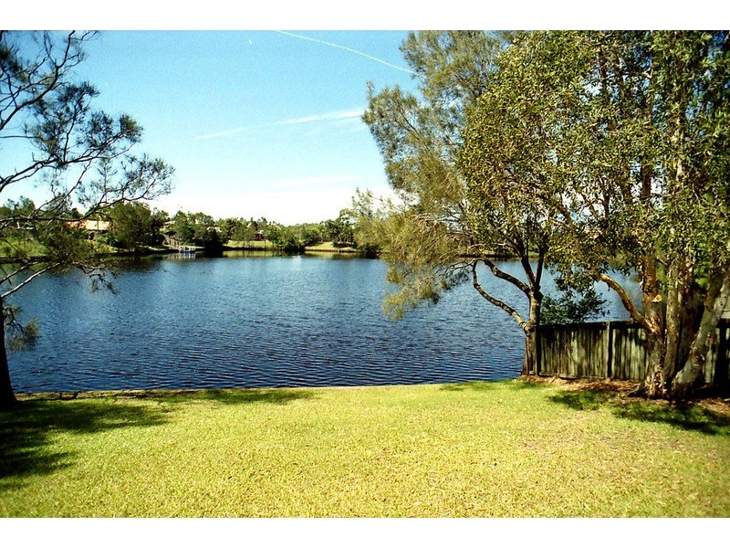 17 Berrimbillah Court, Ocean Shores NSW 2483