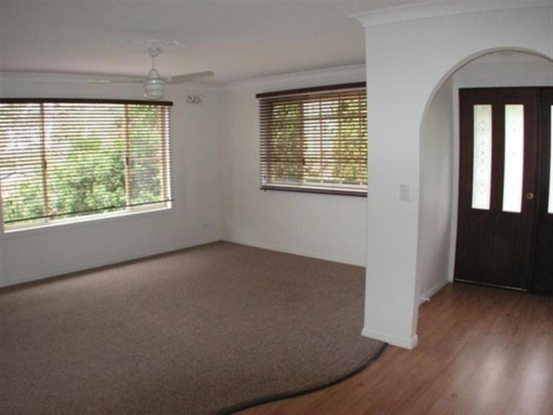 1 Coonawarra Court, Ocean Shores NSW 2483
