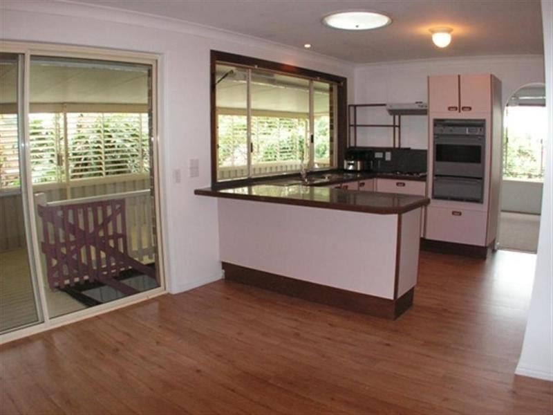 1 Coonawarra Court, Ocean Shores NSW 2483