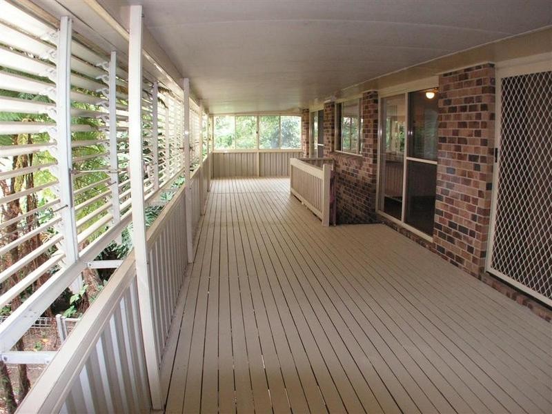 1 Coonawarra Court, Ocean Shores NSW 2483