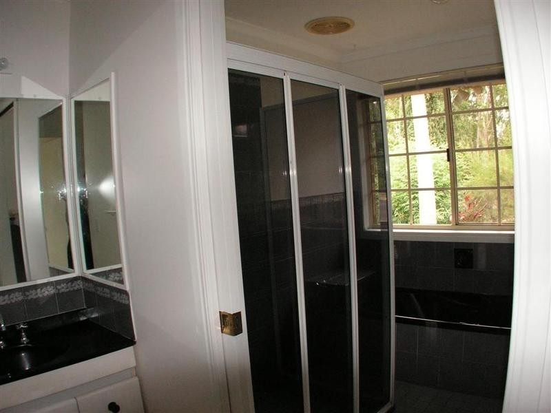 1 Coonawarra Court, Ocean Shores NSW 2483
