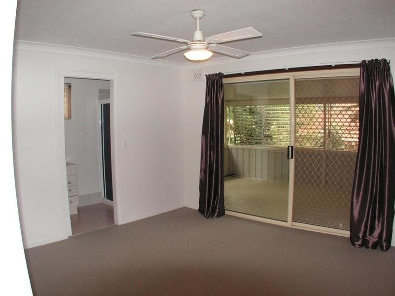 1 Coonawarra Court, Ocean Shores NSW 2483