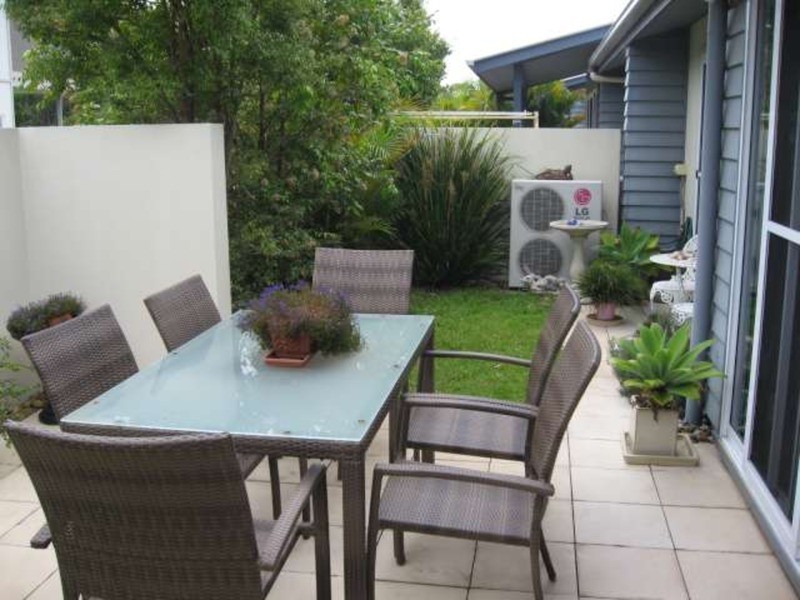 1/6-8 Halyard Court, Ocean Shores NSW 2483