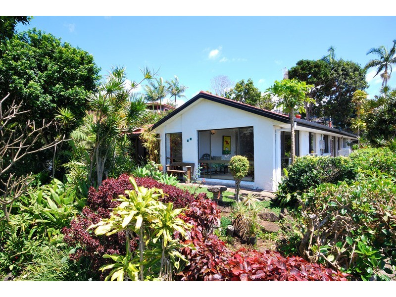 22 Goondooloo Drive, Ocean Shores NSW 2483