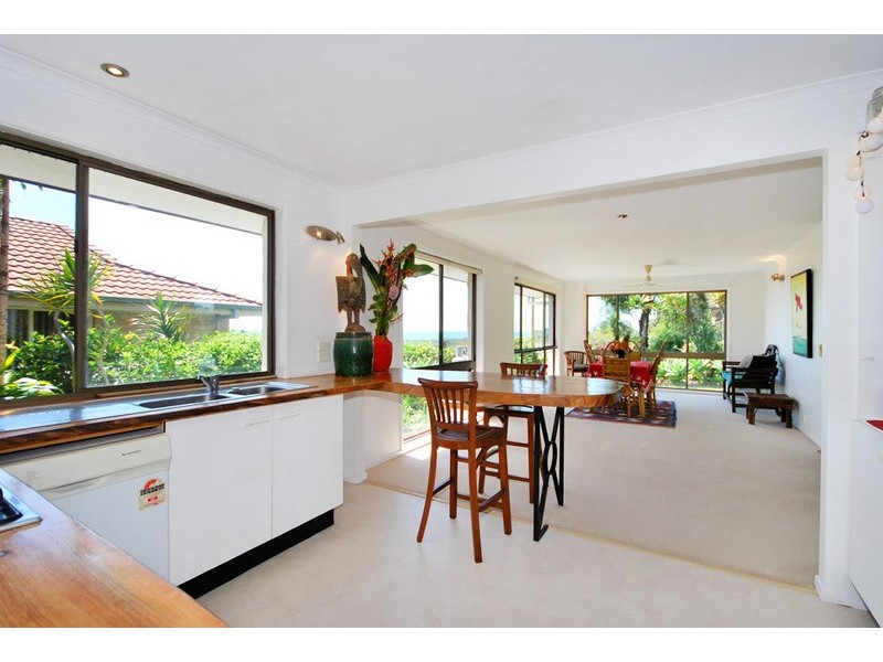 22 Goondooloo Drive, Ocean Shores NSW 2483