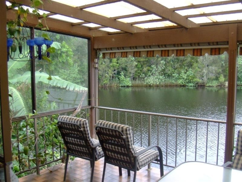 22 Natan Court, Ocean Shores NSW 2483