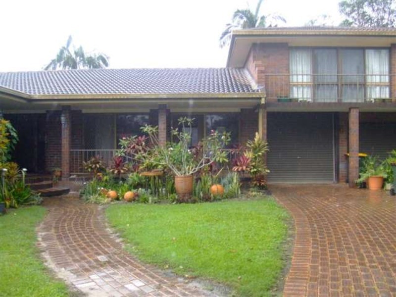 22 Natan Court, Ocean Shores NSW 2483