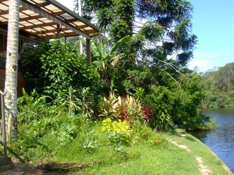 22 Natan Court, Ocean Shores NSW 2483