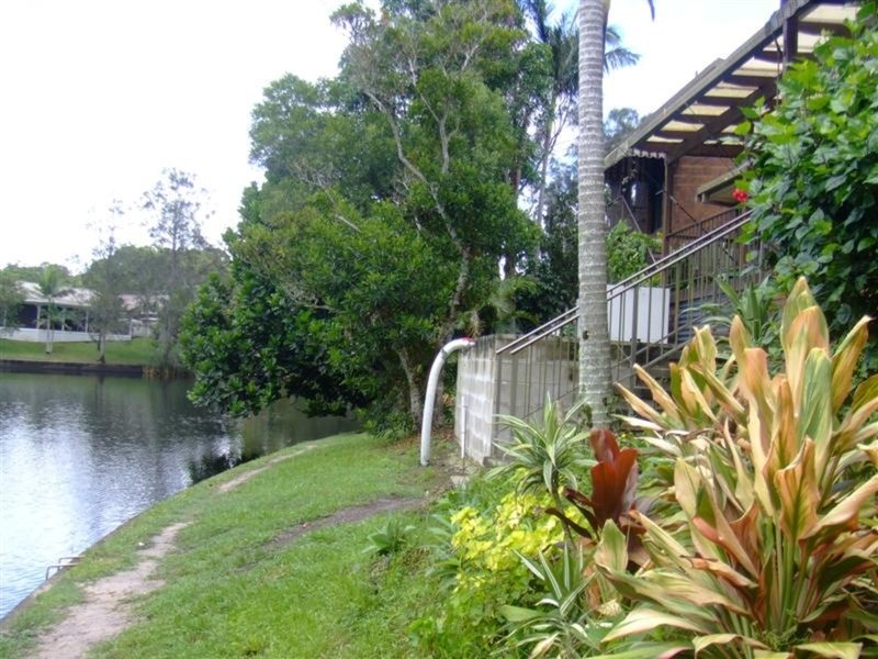 22 Natan Court, Ocean Shores NSW 2483