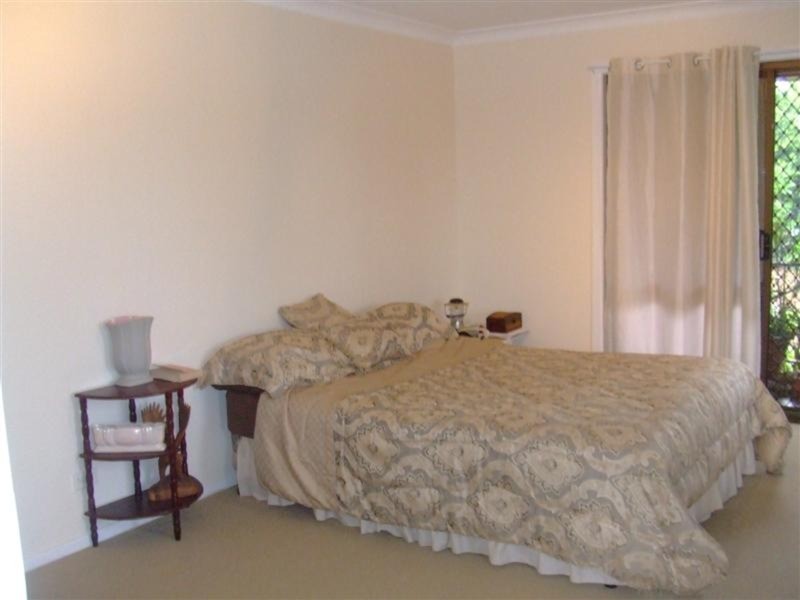 22 Natan Court, Ocean Shores NSW 2483