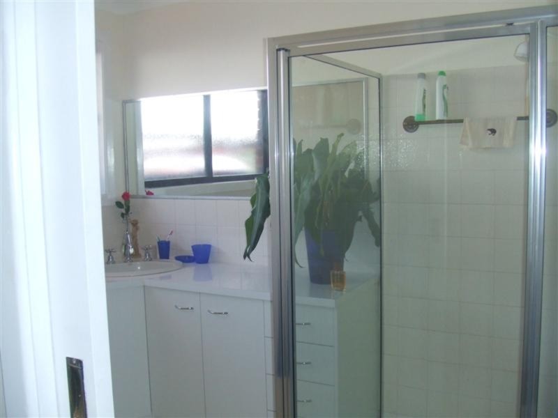22 Natan Court, Ocean Shores NSW 2483