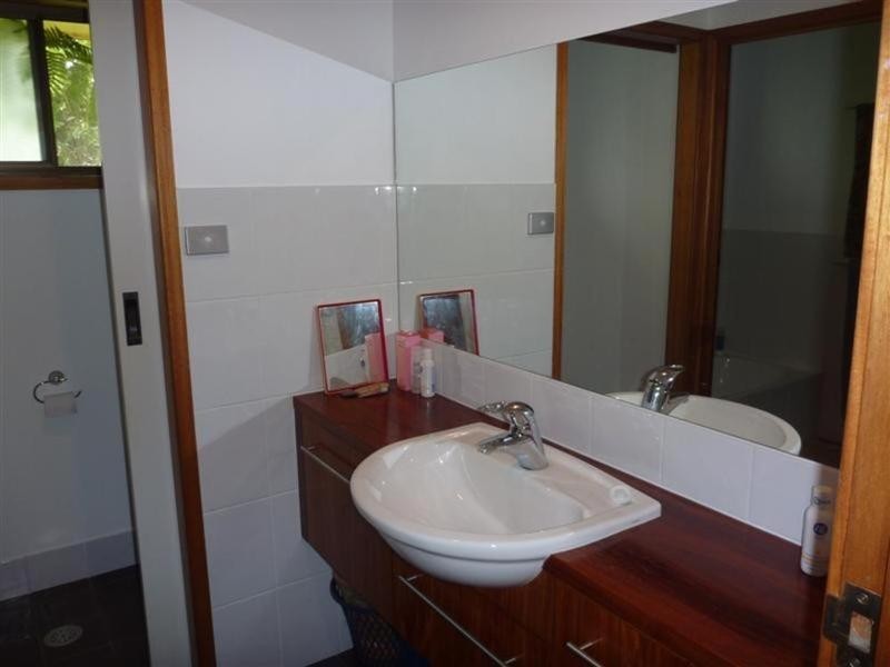 9 Gibingbell Close, Ocean Shores NSW 2483