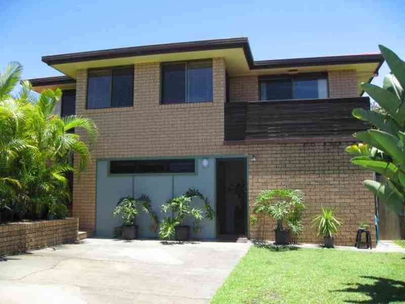 9 Gibingbell Close, Ocean Shores NSW 2483