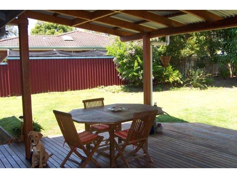 8 Matong Drive, Ocean Shores NSW 2483