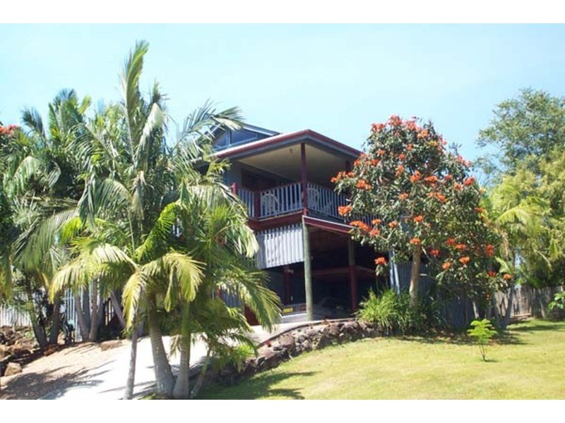 8 Matong Drive, Ocean Shores NSW 2483