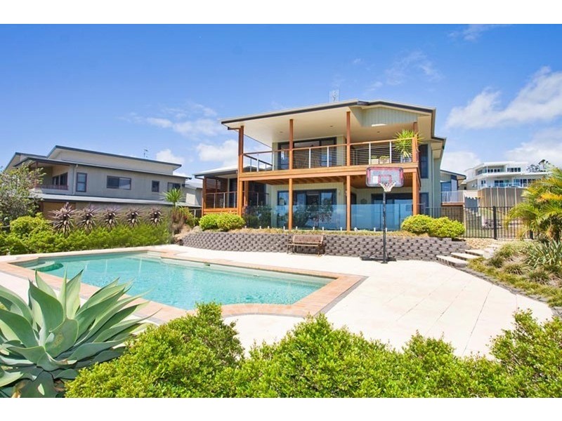 18 Palmer Avenue, Ocean Shores NSW 2483