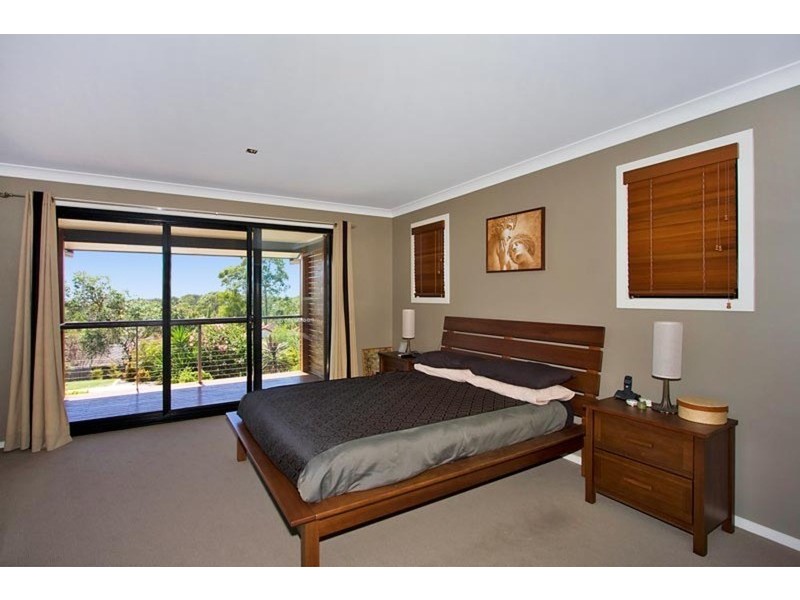 18 Palmer Avenue, Ocean Shores NSW 2483