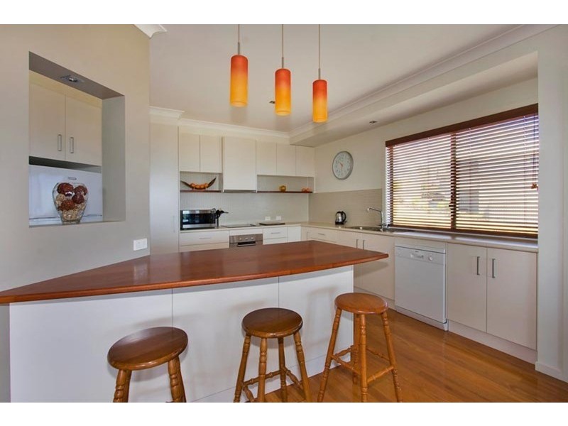 18 Palmer Avenue, Ocean Shores NSW 2483