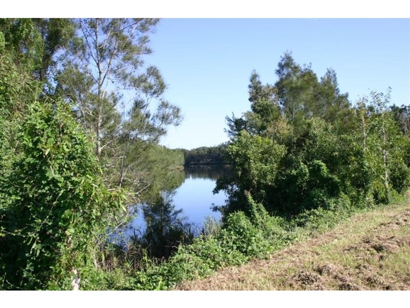 9 Halyard Court, Ocean Shores NSW 2483