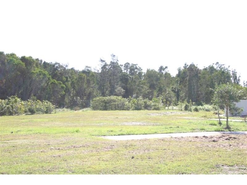 9 Halyard Court, Ocean Shores NSW 2483