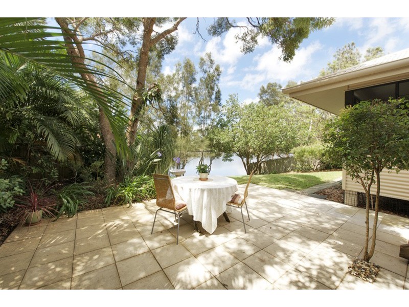 2 Barkala Court, Ocean Shores NSW 2483