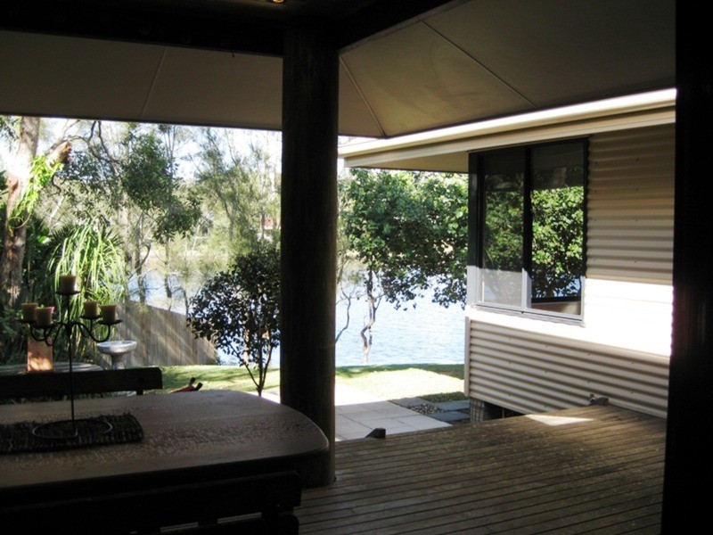 2 Barkala Court, Ocean Shores NSW 2483