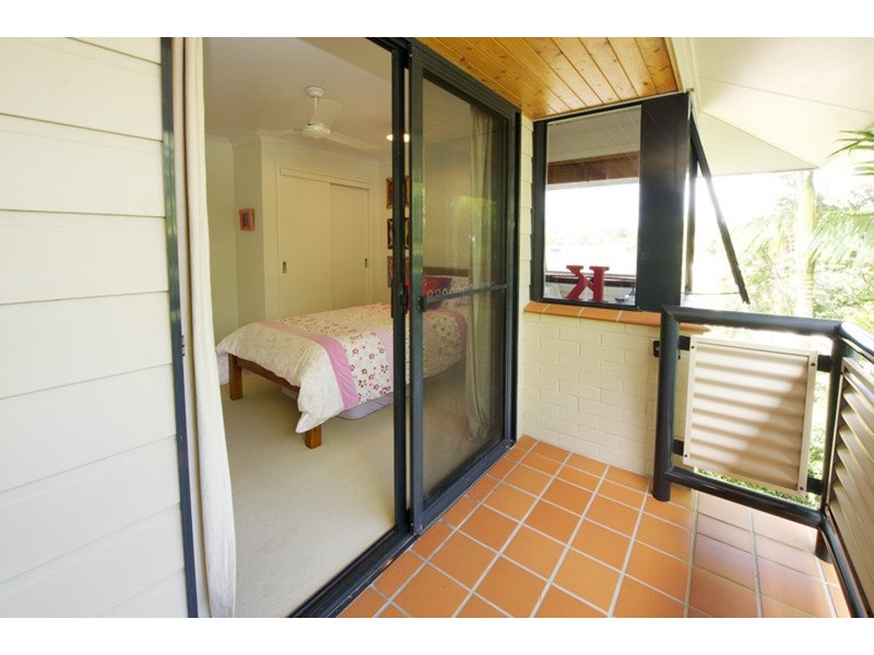 2 Barkala Court, Ocean Shores NSW 2483