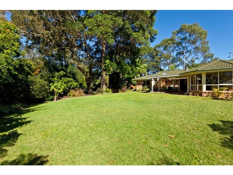 10 Gilba Avenue, Ocean Shores NSW 2483