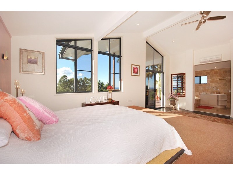 10 Tongarra Drive, Ocean Shores NSW 2483