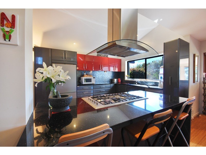 10 Tongarra Drive, Ocean Shores NSW 2483