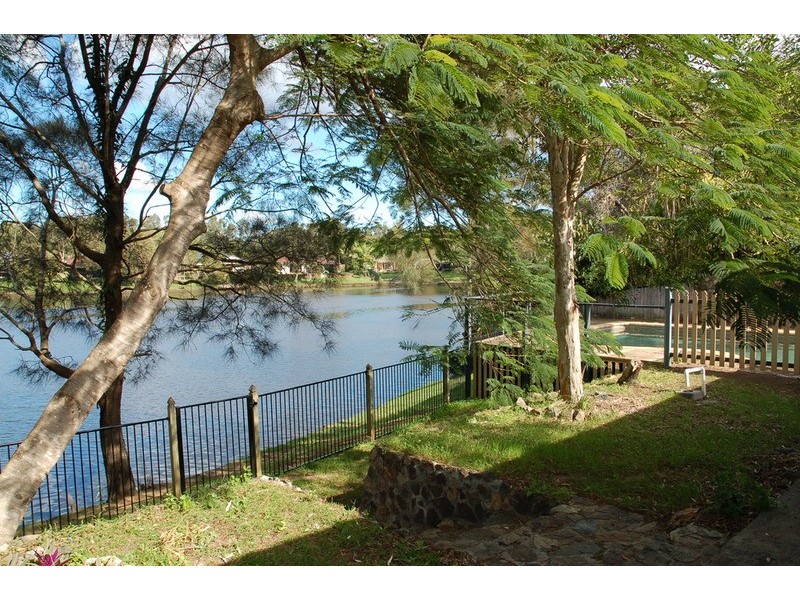 4 Barkala Court, Ocean Shores NSW 2483