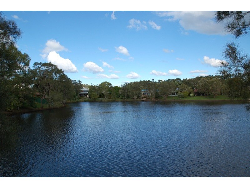 4 Barkala Court, Ocean Shores NSW 2483