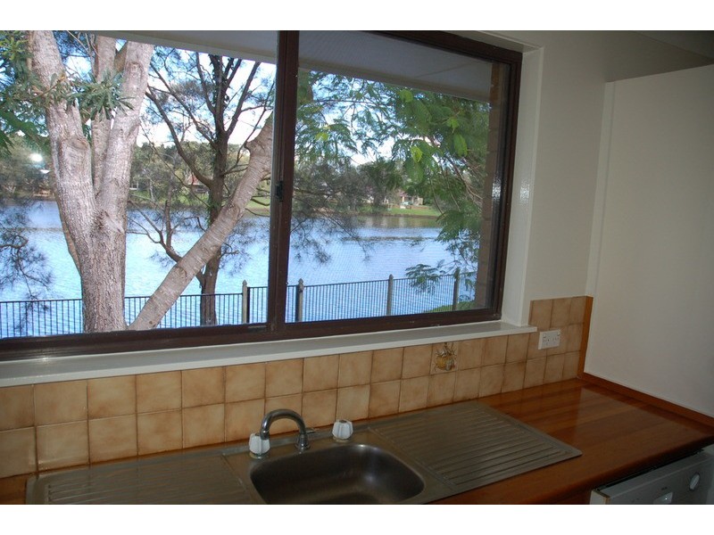 4 Barkala Court, Ocean Shores NSW 2483