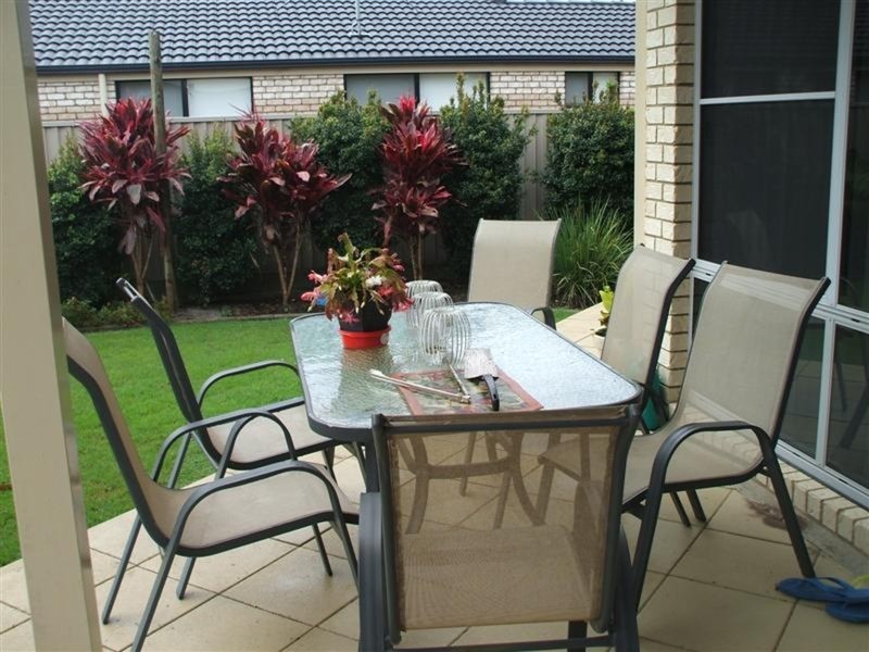 52B Rajah Road, Ocean Shores NSW 2483