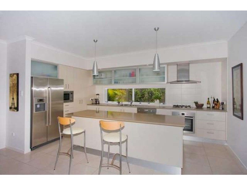 26 Mia Court, Ocean Shores NSW 2483