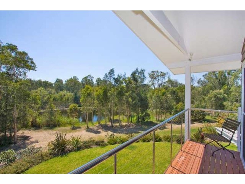 26 Mia Court, Ocean Shores NSW 2483