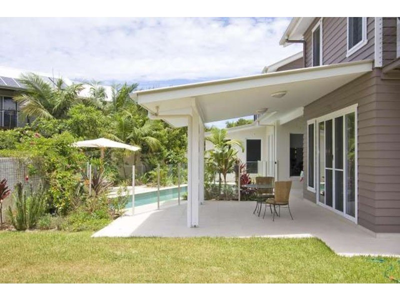 26 Mia Court, Ocean Shores NSW 2483