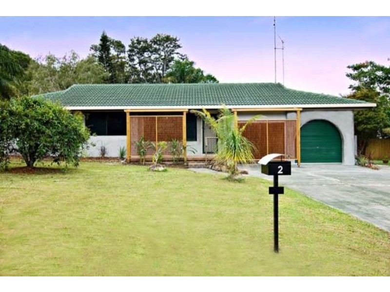 2 Inderwong Avenue, Ocean Shores NSW 2483