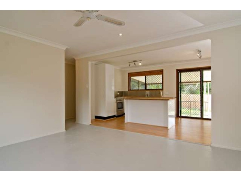 2 Inderwong Avenue, Ocean Shores NSW 2483
