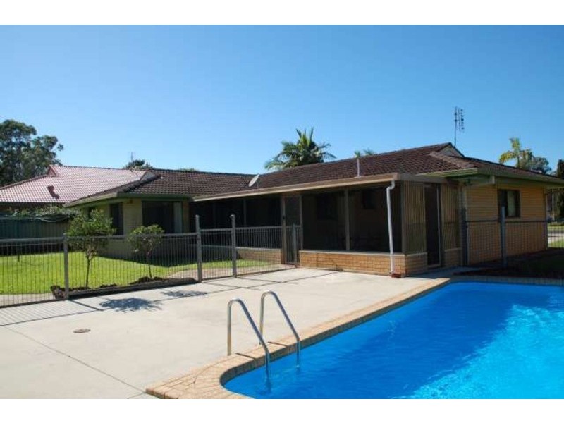 50 Narooma Drive, Ocean Shores NSW 2483