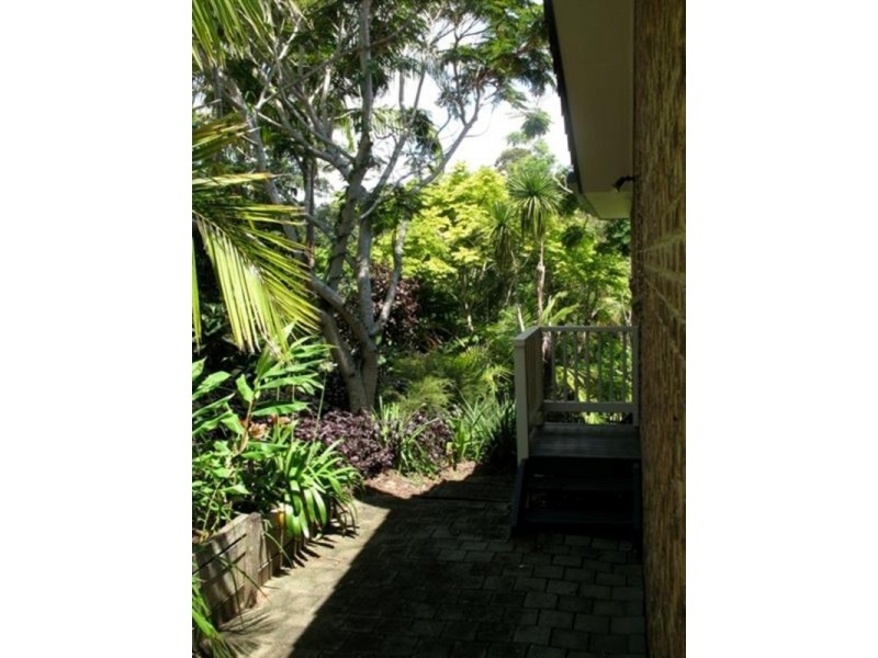 4 Murumba Close, Ocean Shores NSW 2483