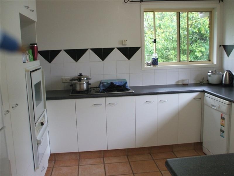 4 Murumba Close, Ocean Shores NSW 2483