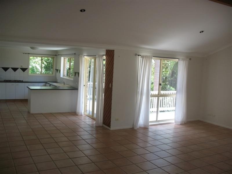 4 Murumba Close, Ocean Shores NSW 2483