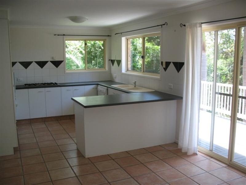 4 Murumba Close, Ocean Shores NSW 2483