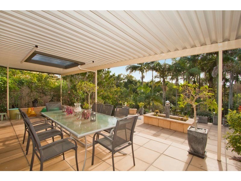 5 Harah Court, Ocean Shores NSW 2483