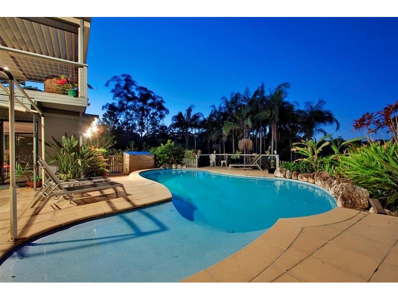 5 Harah Court, Ocean Shores NSW 2483