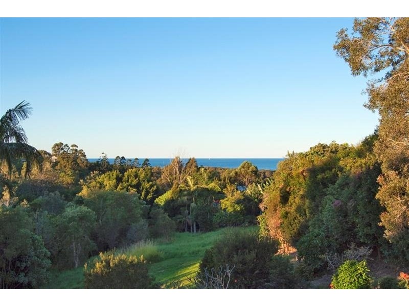 5 Harah Court, Ocean Shores NSW 2483